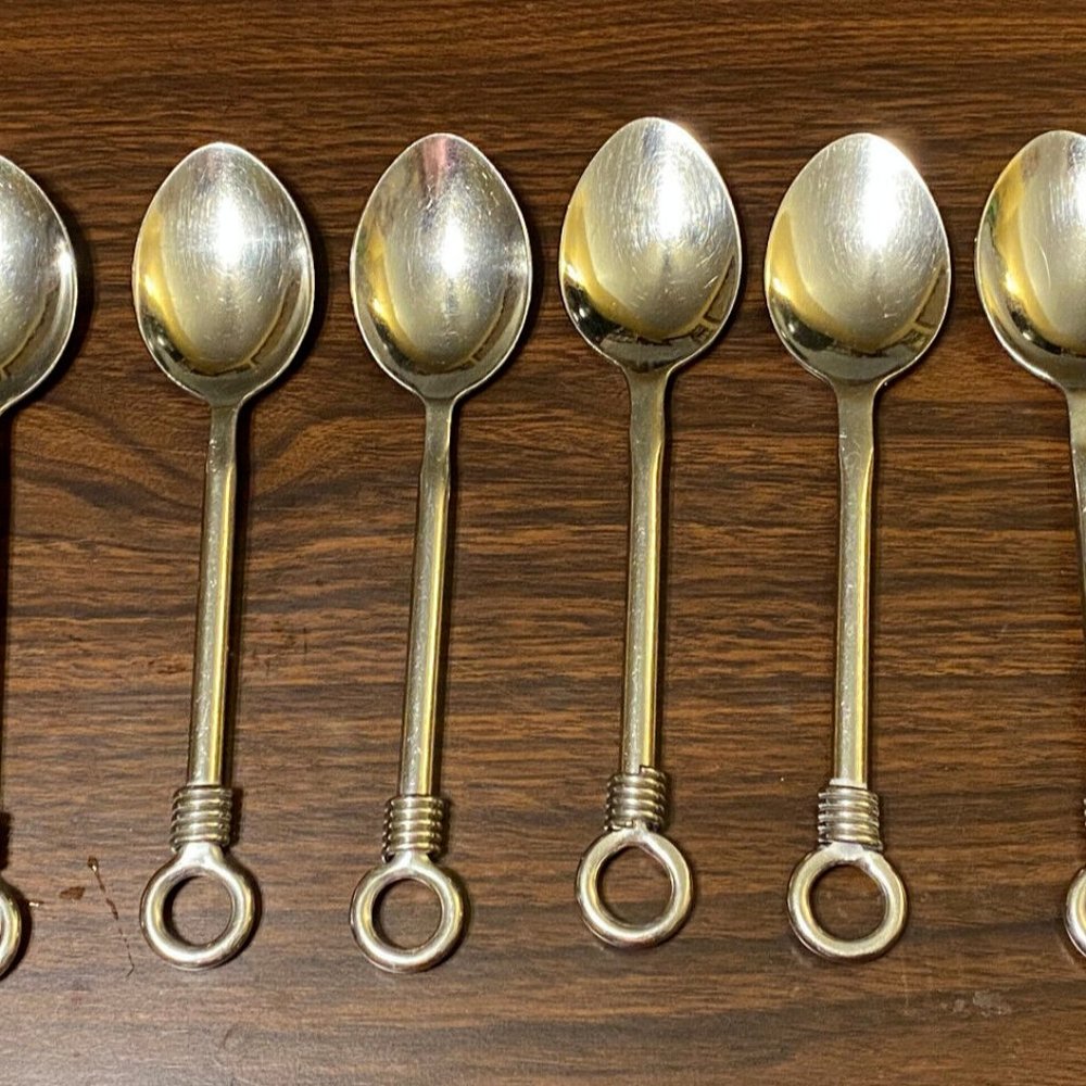 Strawberry Street Stainless 7 Tablespoons 10 Spoons Circle Silverware Flatware